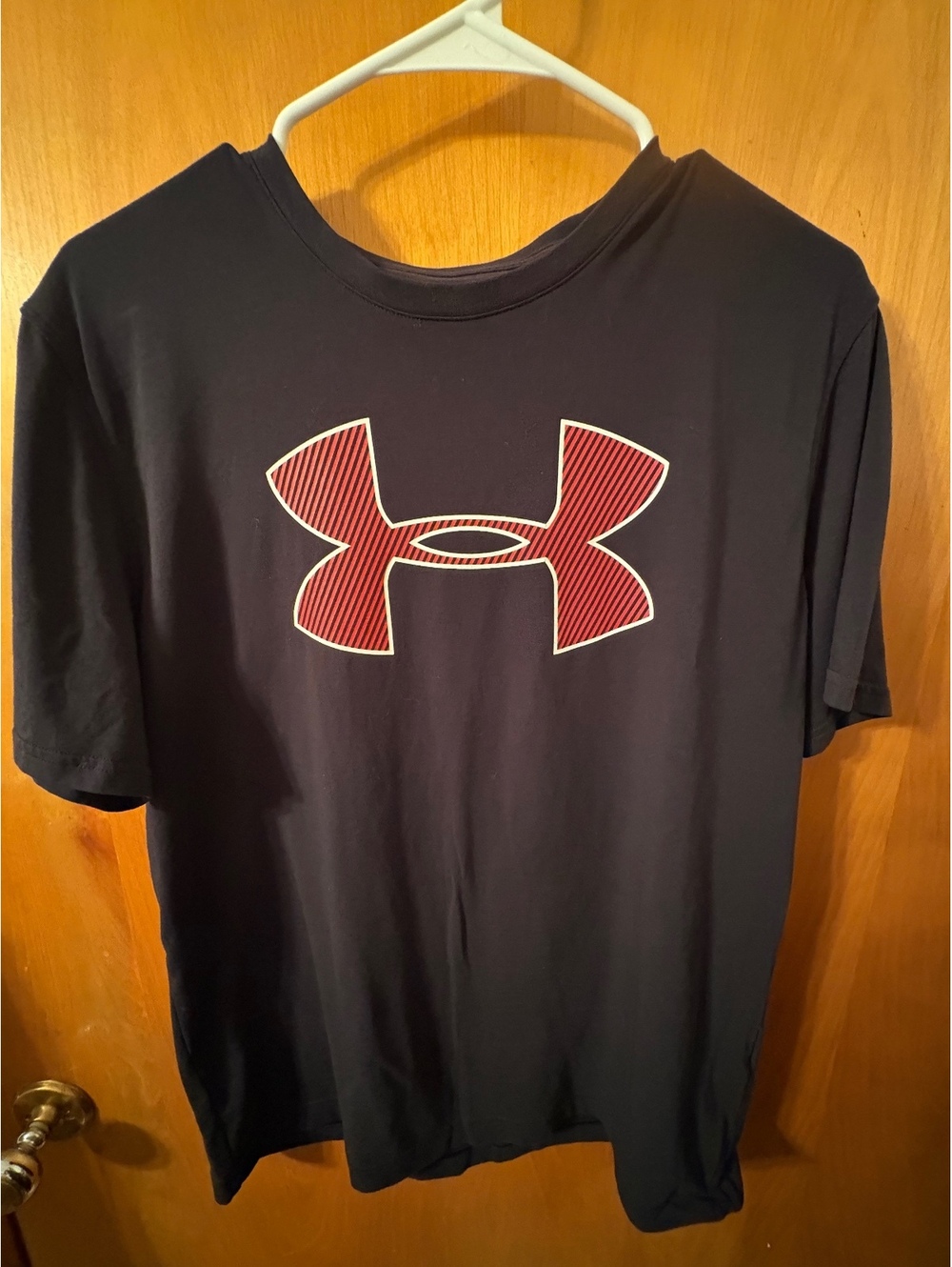 Under Armour HeatGear Loose Fit Black T-Shirt Small